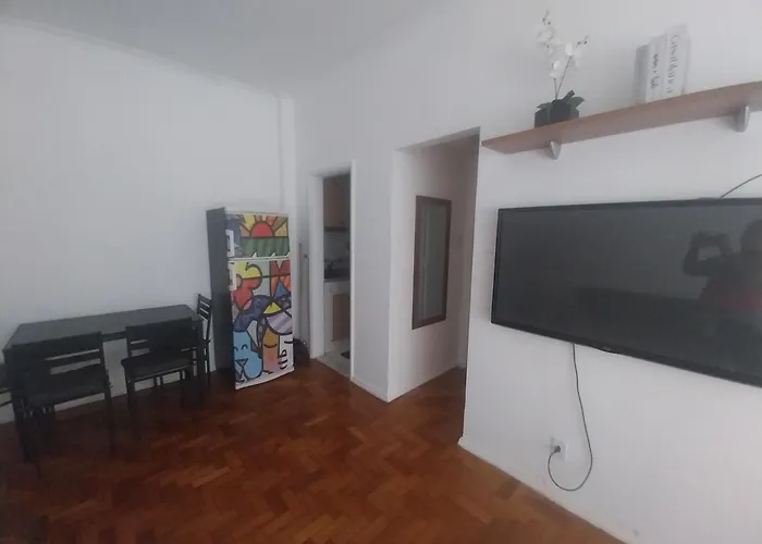 Apartamento com fácil acesso a praia de Copacabana Rio de Janeiro